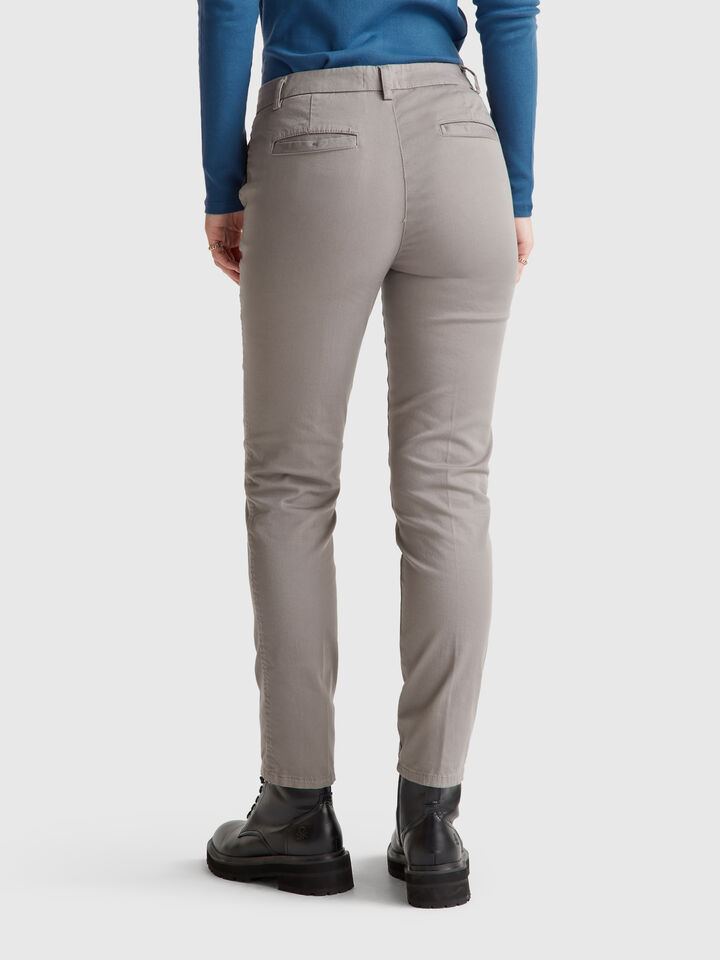 TROUSERS Damen image number 2